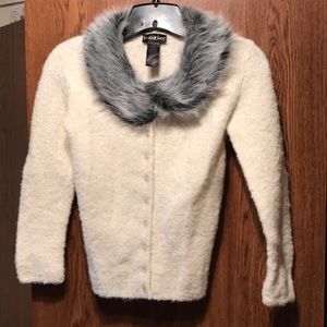 Bebe wool stretch cropped sweater w/fur collar